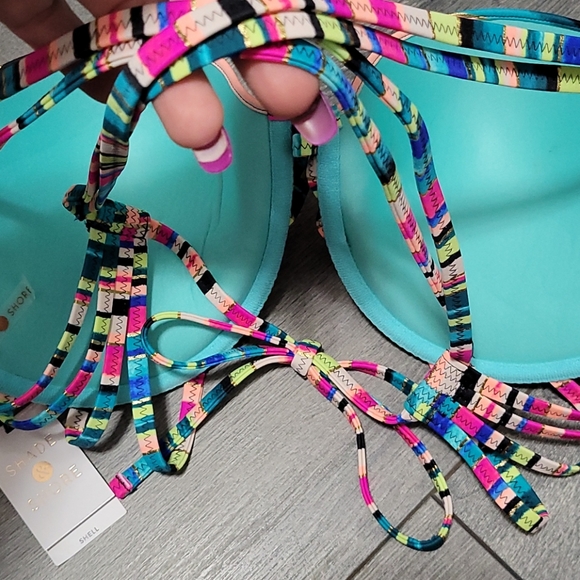 38D and 38DD swim tops - Picture 4 of 6